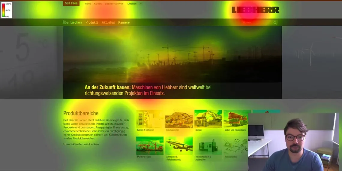 Proband beim Usability Test mit Heatmap, die die Augentätigkeit dokumentiert.
